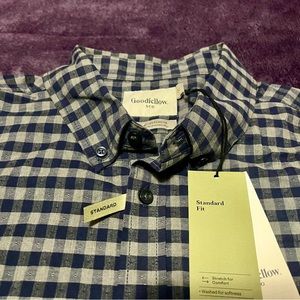 NWT Men’s XL Goodfellow navy/ medium blue long sleeve button down shirt